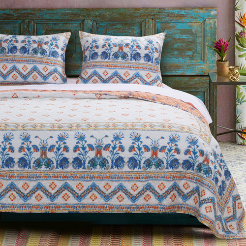 Aleena Quilt Set