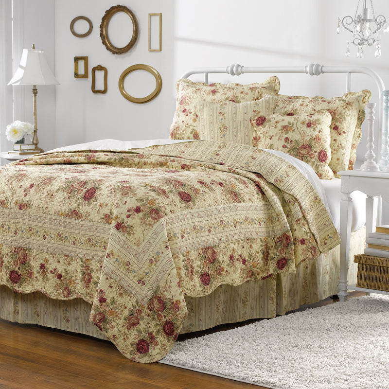 Antique Rose Quilt Set