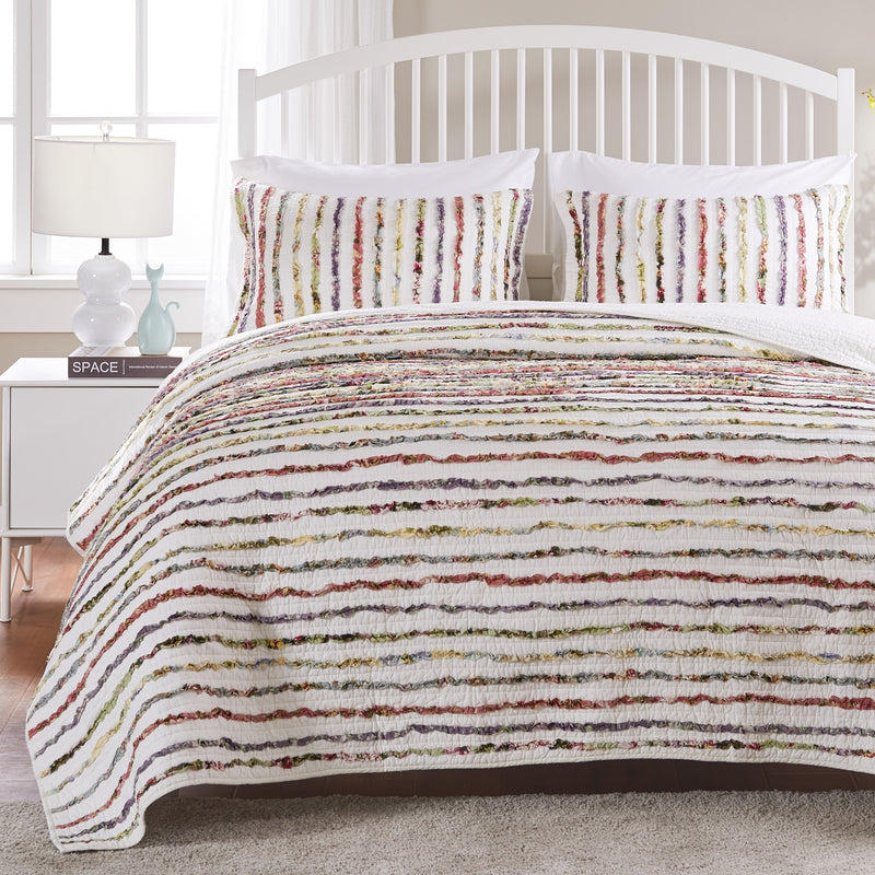 Bella Ruffle Quilt Set