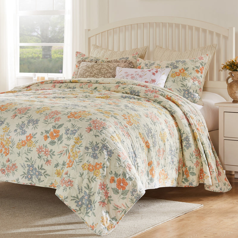 Chloe Quilt Set