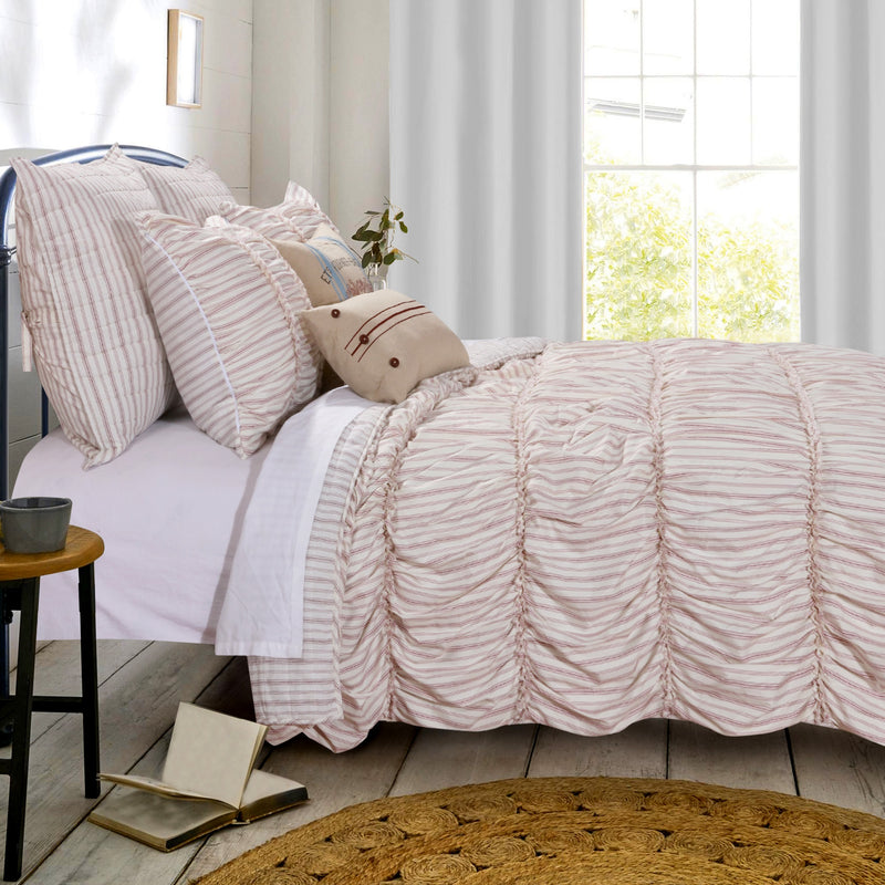 Farmhouse Chic Quilt Set