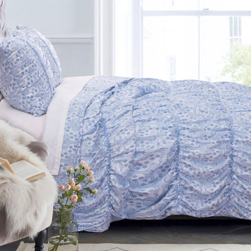 Helena Ruffle Quilt Set