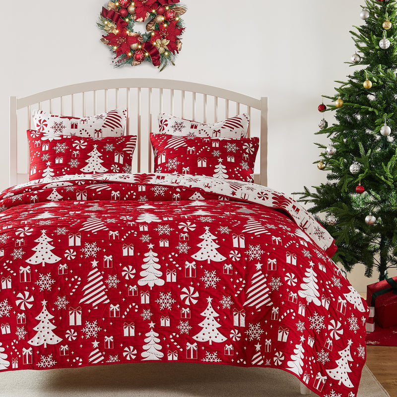 Peppermint Party Coverlet Set