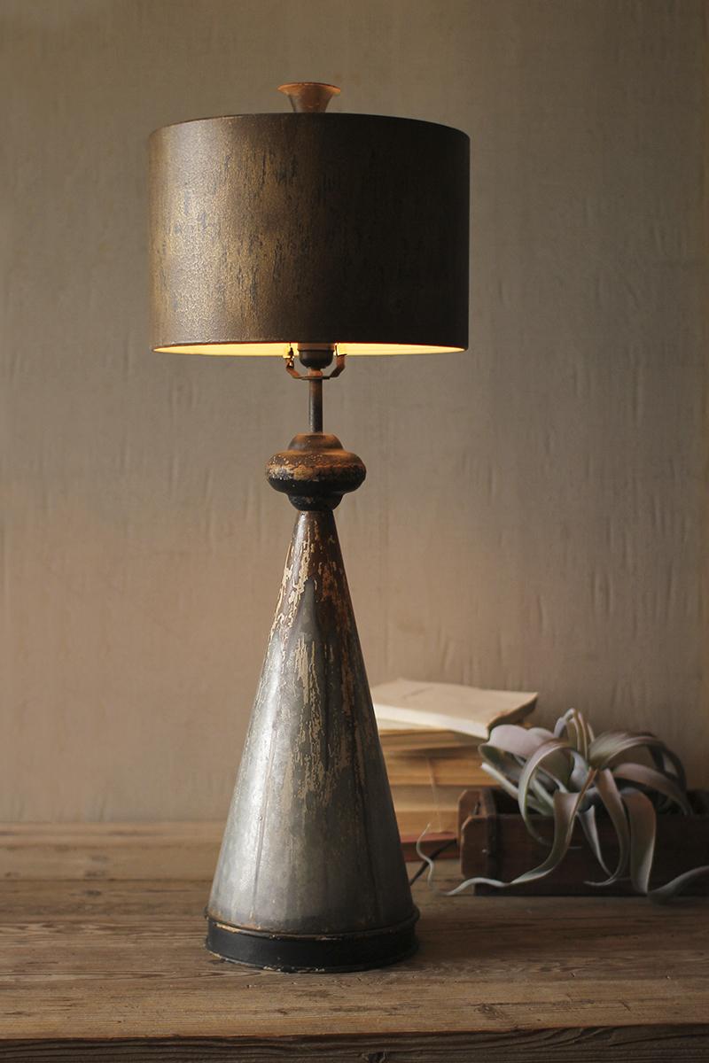 TABLE LAMP WITH METAL BASE AND SHADE