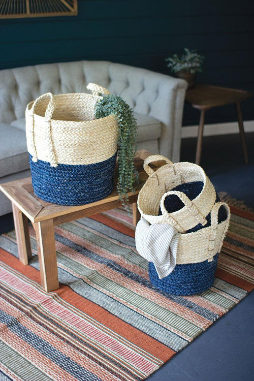 SET OF THREE BRAIDED MAIZE ROPE BASKETS WITH BLUE BOTTOM
