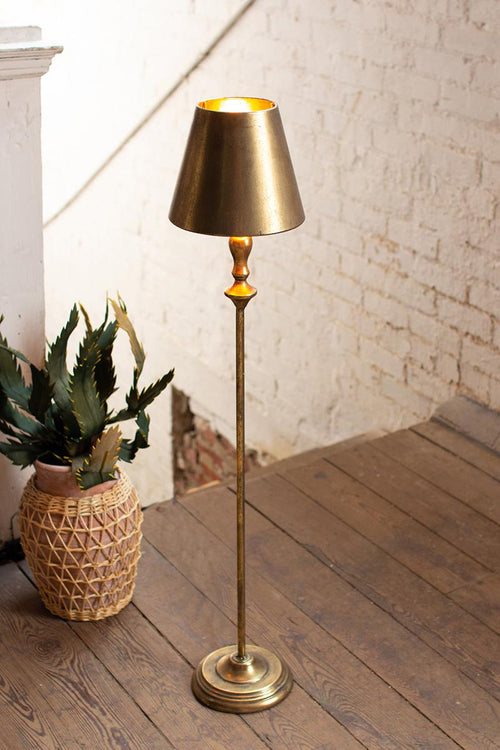 ANTIQUE GOLD TABLE LAMP WITH METAL SHADE