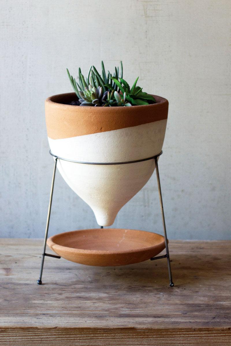 WHITE DIPPED TERRACOTTA FUNNEL PLANTER WITH WIRE BASE LARGE