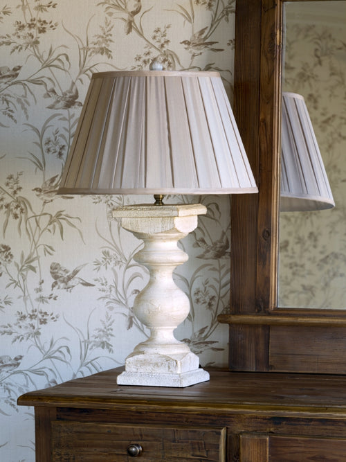 Antique White Balustrade Lamp