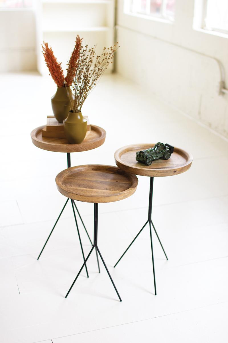SET OF THREE ROUND WOODEN TOP ACCENT TABLES WITH METAL LEGS